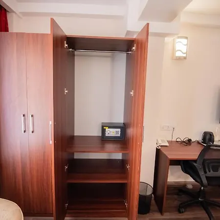 The Crossroads Hotel, Westlands Nairobi Exterior photo