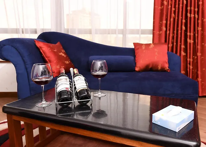 The Crossroads Hotel, Westlands