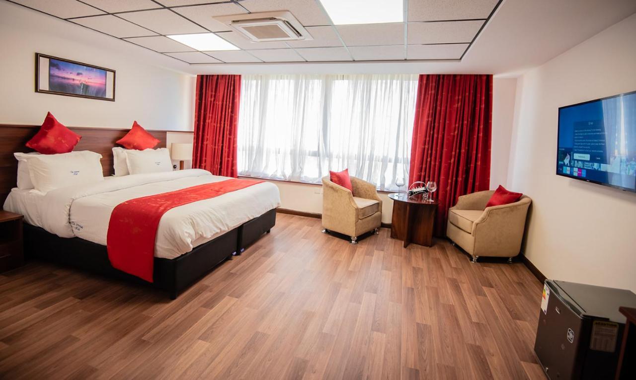 The Crossroads Hotel, Westlands Hotel