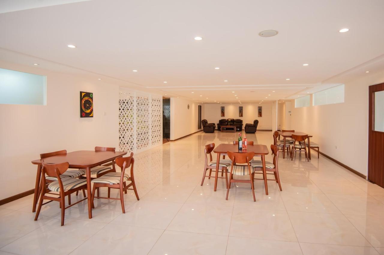 Отель The Crossroads Hotel, Westlands 3*