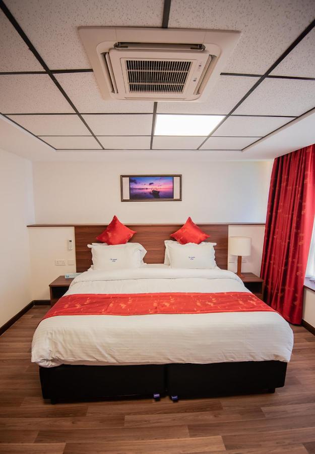 The Crossroads Hotel, Westlands Отель 3*
