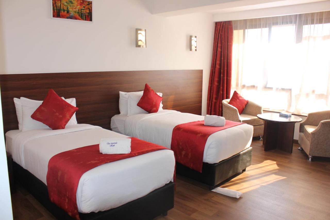 Отель The Crossroads Hotel, Westlands 3*