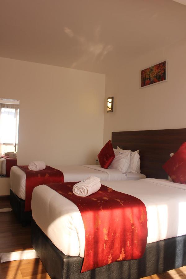 Отель The Crossroads Hotel, Westlands