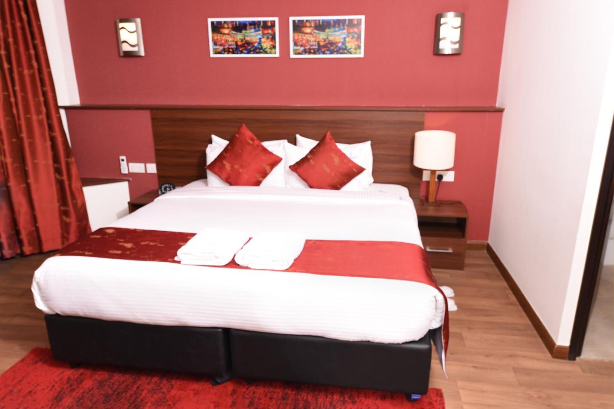 The Crossroads Hotel, Westlands Отель Найроби